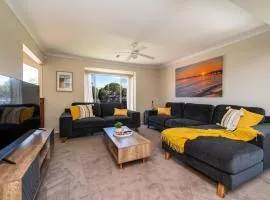 Capel Grand Villa - Pet-Friendly Beach Escape