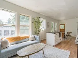 Stay Portland - NW 23rd - 1BR - Best Location - Historic Beauty