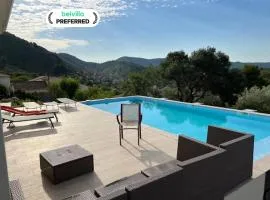 Villa l'Esquirol with view and pool