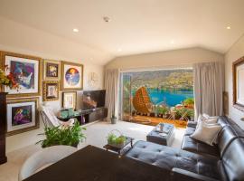 Lakefront Mountain Views Stylish unit, hôtel à Frankton