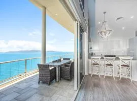 Absolute Luxury on the Marina Oceanfront Modern Penthouse with Panoramic Views