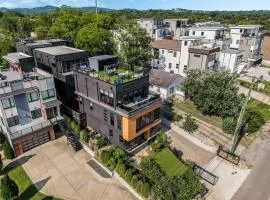 Luxurious Celebrity Home in Nashville