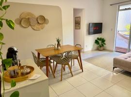 Apartamento central com 3 smart TVs e super equipado - UFV a 1 km, hotel in Viçosa