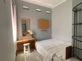 Ambu Guest House