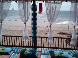 Lanta white sand beach guesthouse