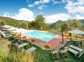 Farmhouse in Monte Santa Maria Tiberina with garden