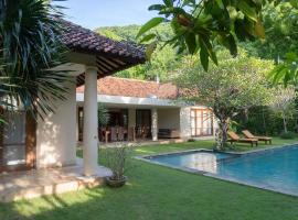 Rumah Selamat Pagi Villa Candidasa, ξενοδοχείο στη Καντιντάσα