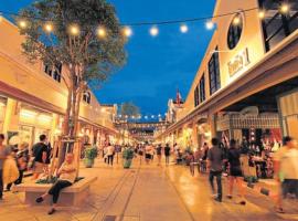 SelfCheckIn TownHome in Charoen Nakhorn 60 near BTS Iconsiam Asiatique and Chaophraya River Maximum 4 Guests, ξενοδοχείο στη Μπανγκόκ