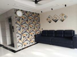 Townhouse Cochin Airport Formerly Skyluxe, hotel poblíž Mezinárodní letiště Cochin - COK, Nedumbassery