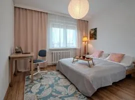 Gdańsk Central Apt - Balcony, Workspace - by Rentujemy