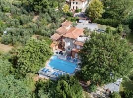 Grande appartamento in villa con piscina, hotel a Monsummano