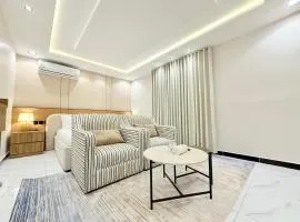 استديو بصالة طعام ومطبخ بجوار برج المملكة Tv 65