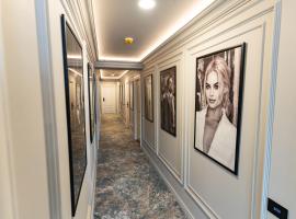 Cosmopolita Boutique Hotel, khách sạn gần Sân bay quốc tế Traian Vuia - TSR, Timişoara