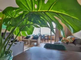 301 Lescalier Cabanas - Specious Luxurious Beachfront Paradise