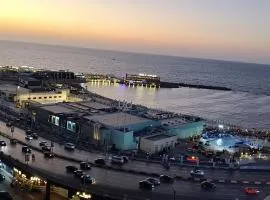 شقه على البحر مباشره فى عمارات الظباط مصطفى كامل سيتي اسكوير