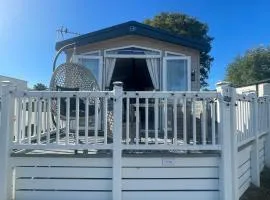 Haven caravan Kent coast sleeps 6 with WiFi