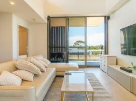 Leafy Retreat Spacious 2B Penthouse 1 Parking
