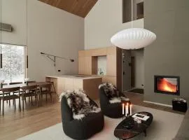 Joiku Luxury Lakeview Chalet