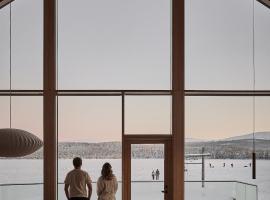 Joiku Luxury Lakeview Chalet, hotel in Kolari