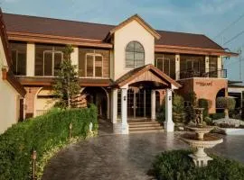 CottagePine Rayong Resort&Cafe