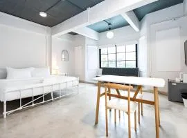 X Yellow Place Sukhumvit Soi 2 - เยลโล เพลส สุขุมวิทซอย 2