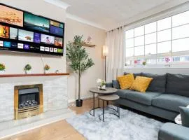 Open Mind Property - Hottub, Sleeps10 & Parking