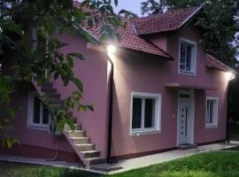 Vila Cedar sa grejanjem