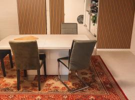 Cozy private house with free parking, hotel in Kongsvinger