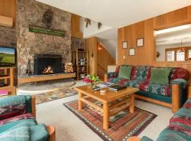 RMR: Wind River 15 Condo in Teton Village