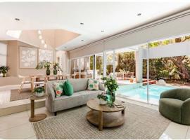 Wellness Guesthouse, hotel in Krugersdorp