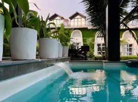 NYAST VALLEY RESORT, ARPORA