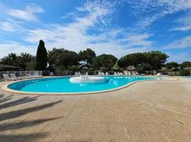 House of 45 m2 with garden and pool in Barcarès