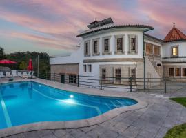 Calejo House – Pool & Sports & Grill Retreat, hotel en Nogueira