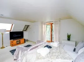 Manby Louth 5BR Home 3Bath Parking WiFi
