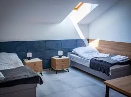 Port Jeziorki Pokoje