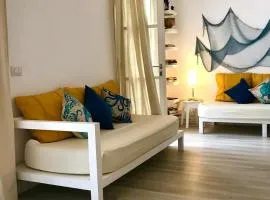 App Rosanna, Estoril Beach, 2steps from the sea, Free Wi-Fi & AC