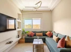 APT-Cinema Pool-Free Parking-Gym-Netflix