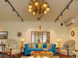 Madhukar Vilas, hotel amb banyeres d'hidromassatge a Vrindāvan