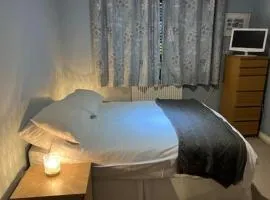 1 Bedroom Apartment Sleeps 2 - Pets Welcome - Tv