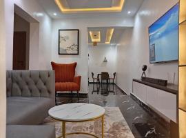 Bextro Suites Magodo Phase 1 Cozy 2 Bedroom Apartment with Washing Machine, hotel com estacionamento em Iseri-Oke