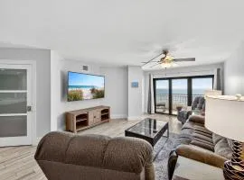 New listing! Direct oceanfront with private balcony, pool, and hot tub