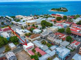 Town Treasure - Walkable - King Bed - AC, hotel a Christiansted
