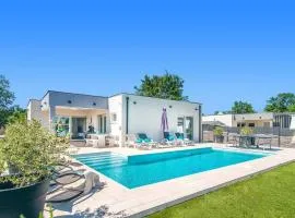 Villa Florentina by Villa Plus