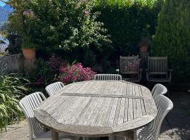 Maison de charme " Les Cyclamens", hotel in Saint-Jorioz