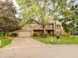 Families Welcome! Spacious Suburban Home in Dayton