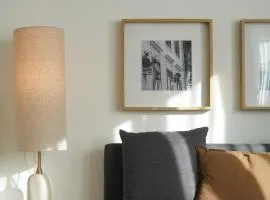 Quiet design apartment with free parking