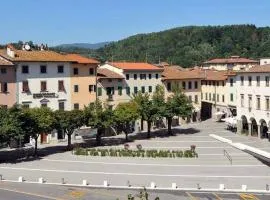 Mugello, vicino lago, Outlet