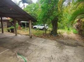 Casa em frente a praça principal