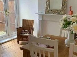 3 Bed Victorian Home in Norwich Sleeps 6 - 8
