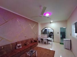 SAMA HOUSE Cozy Mountain Hideaway in Luxor, ξενοδοχείο σε ‘Ezbet Abu Ḥabashi